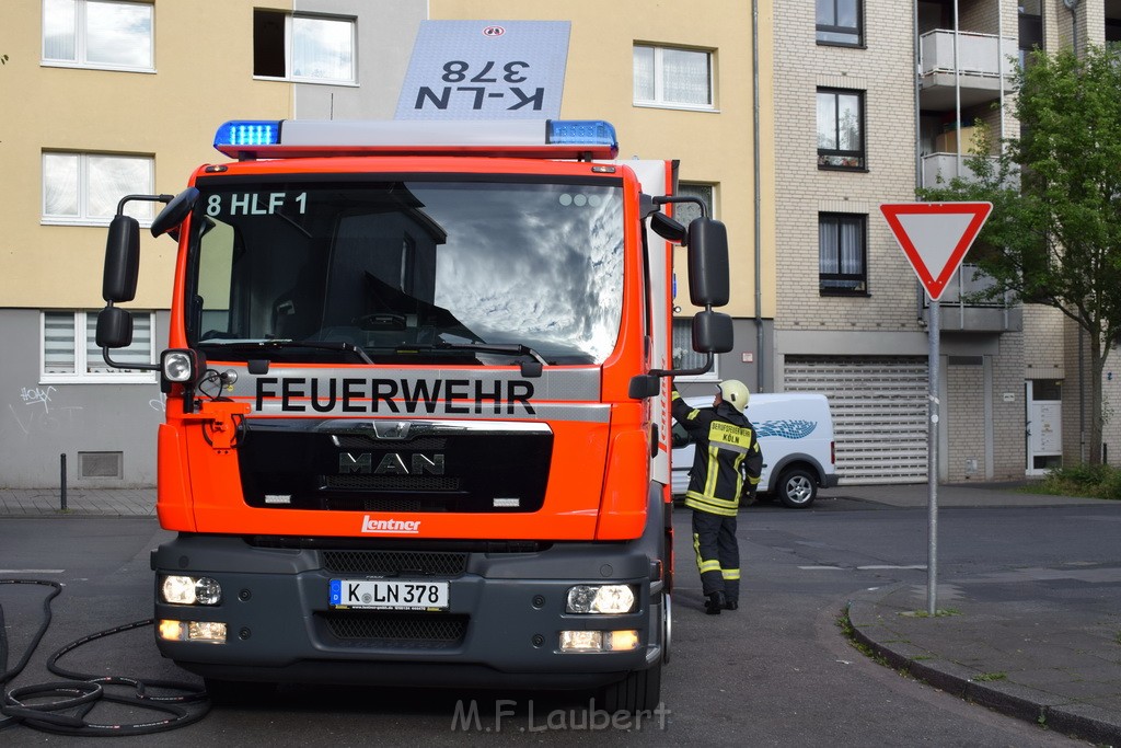 Feuer Koeln Vingst Wuerzburgerstr P25.JPG